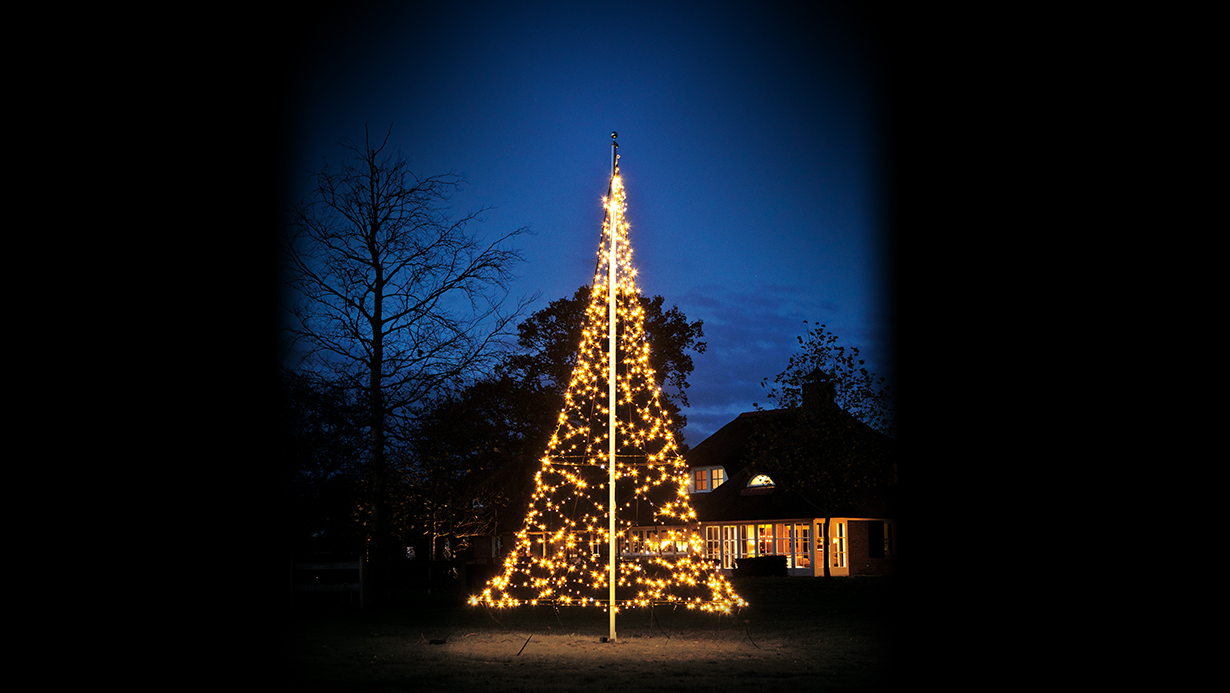 Ongewapend Herrie Grof Een 6 meter hoge kerstboom met lampjes voor je brink • Wesselerbrink